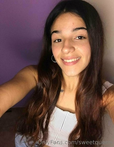 Naakte gelekte OnlyFans-foto van Sweetquenn