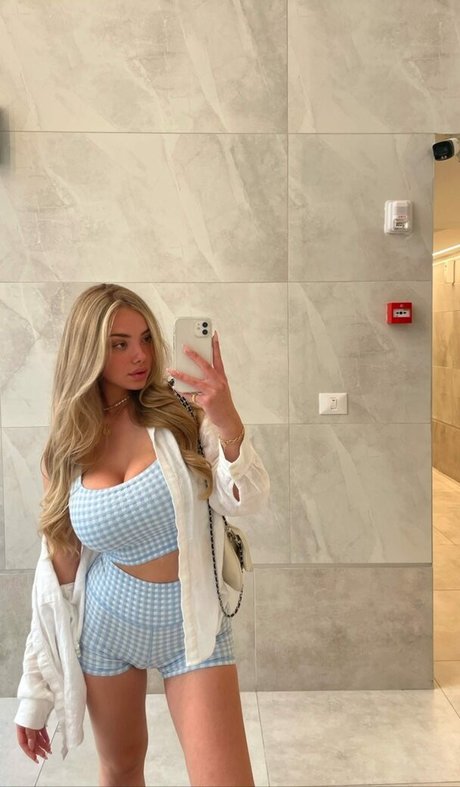 Naakte gelekte OnlyFans-foto van Rony Grinberg