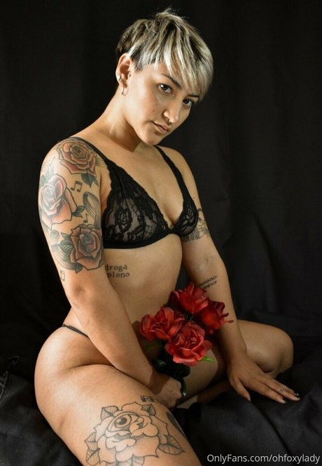 Naakte gelekte OnlyFans-foto van Ohfoxylady