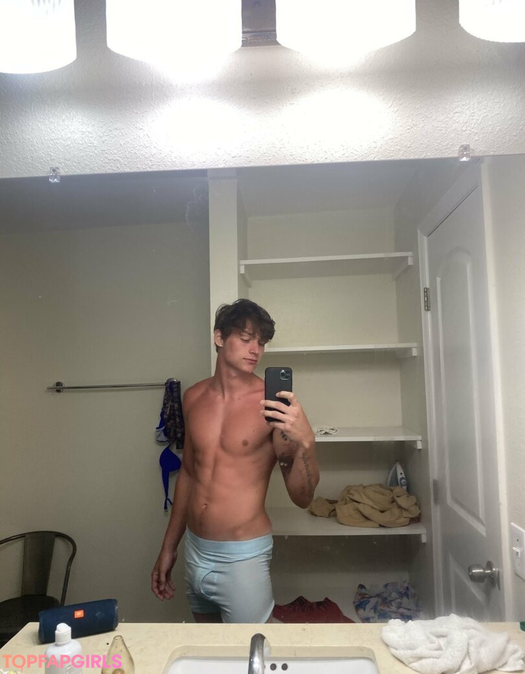 Naakte gelekte OnlyFans-foto van Hungodeyfree #34 Naakte gelekte OnlyFans-foto van Hungodeyfree #34