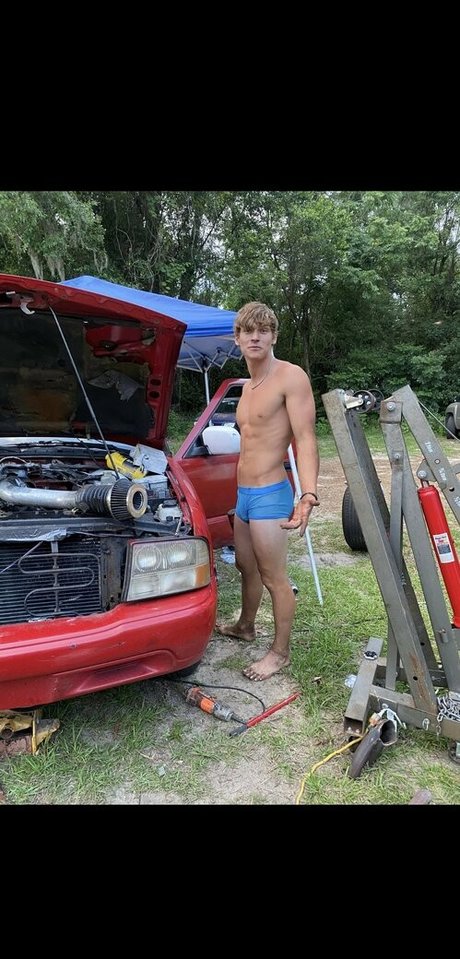 Naakte gelekte OnlyFans-foto van Hungodeyfree