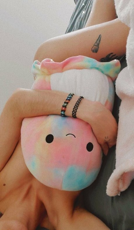 Naakte gelekte OnlyFans-foto van Xmoonbaby