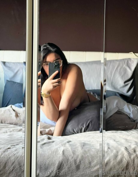 Naakte gelekte OnlyFans-foto van Housewifediva