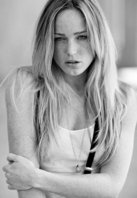 Caity Lotz
