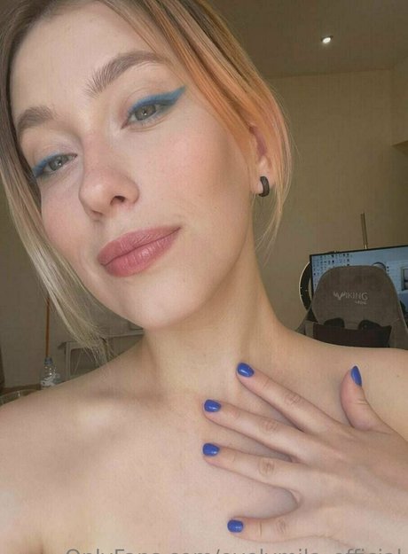 Naakte gelekte OnlyFans-foto van Ovelymilaofficial