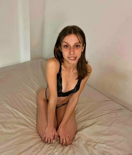 Naakte gelekte OnlyFans-foto van Youbabyhoot