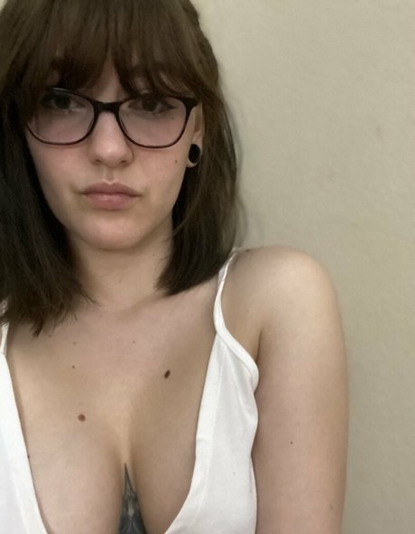 Naakte gelekte OnlyFans-foto van Minaluna