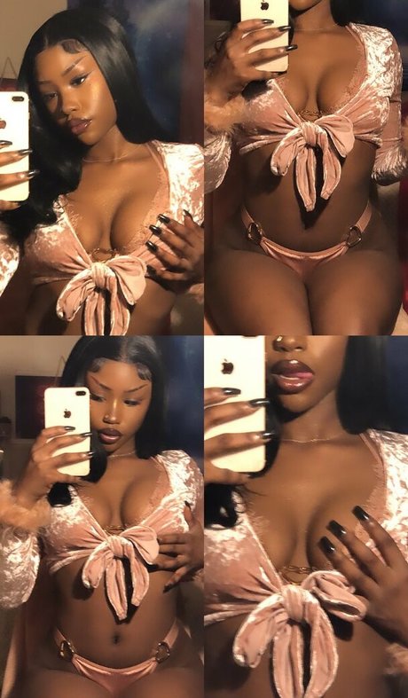 Naakte gelekte OnlyFans-foto van Porcelainskys
