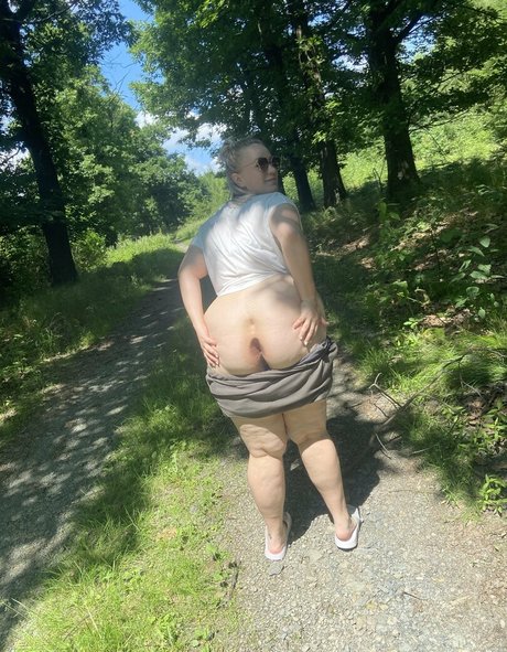 Bootyassgirl