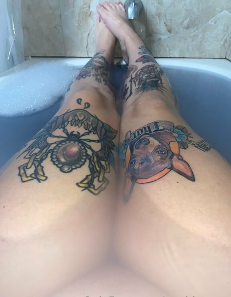 Naakte gelekte OnlyFans-foto van Siickddemon