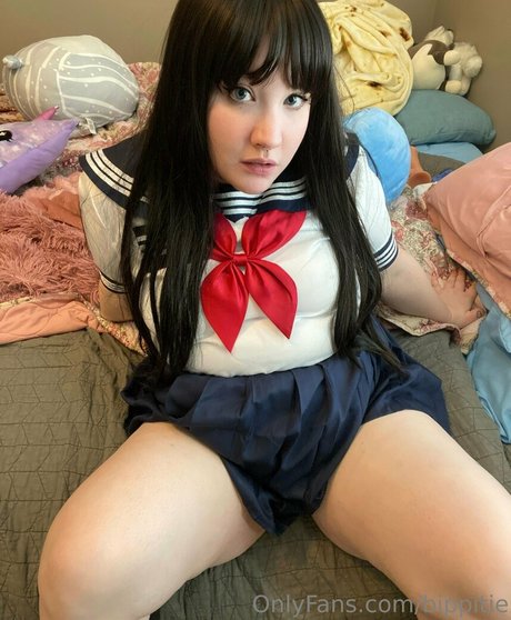 Naakte gelekte OnlyFans-foto van Bippitie
