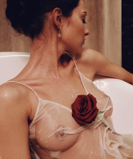 Naakte gelekte OnlyFans-foto van Ksusha Koss