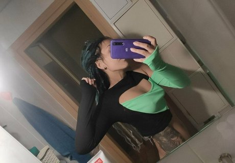 Naakte gelekte OnlyFans-foto van Madamorgasm