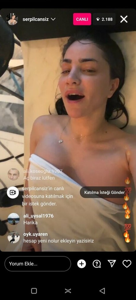 Naakte gelekte OnlyFans-foto van Serpil Cansiz