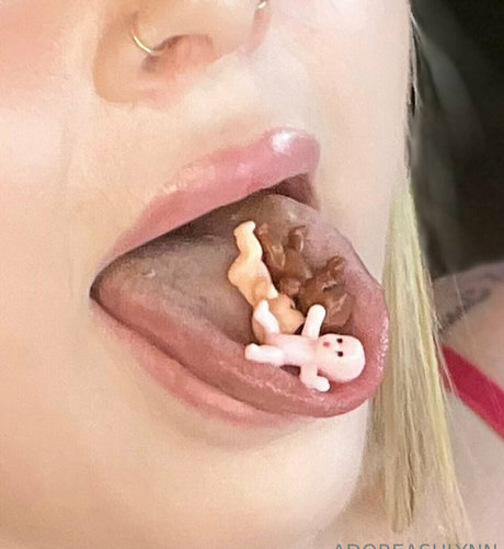 Naakte gelekte OnlyFans-foto van Adoreashlynn