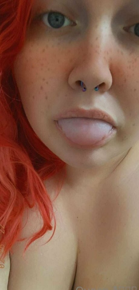 Naakte gelekte OnlyFans-foto van Queenbitch1998