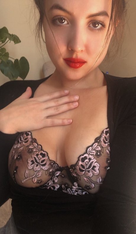Naakte gelekte OnlyFans-foto van Brikitch