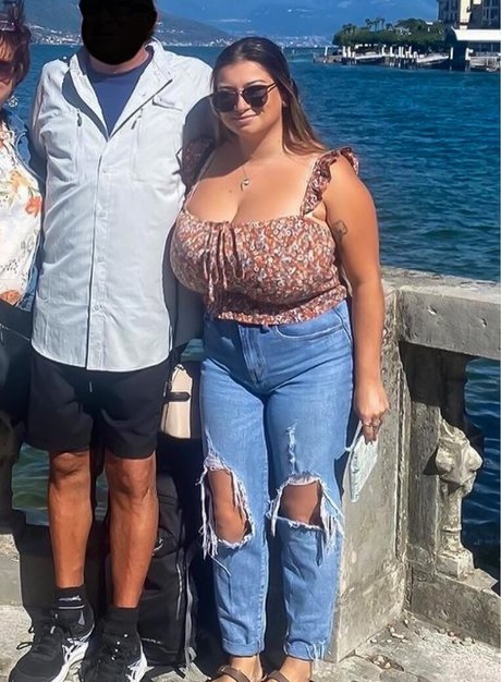 Naakte gelekte OnlyFans-foto van Lauren Risotti