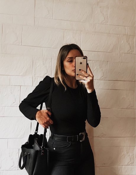 Naakte gelekte OnlyFans-foto van Belonly