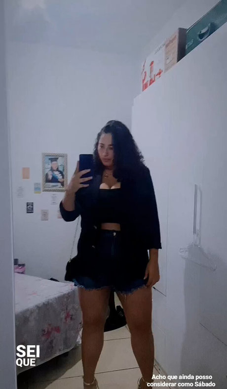 Naakte gelekte OnlyFans-foto van Maria T