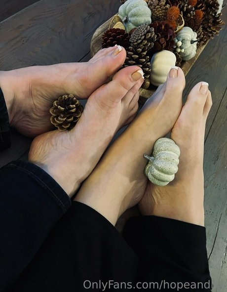 Naakte gelekte OnlyFans-foto van Hopeandlily