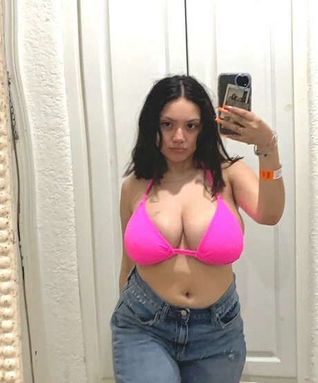 Naakte gelekte OnlyFans-foto van Wendy Chavez