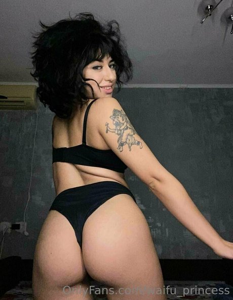 Naakte gelekte OnlyFans-foto van Waifuprincess