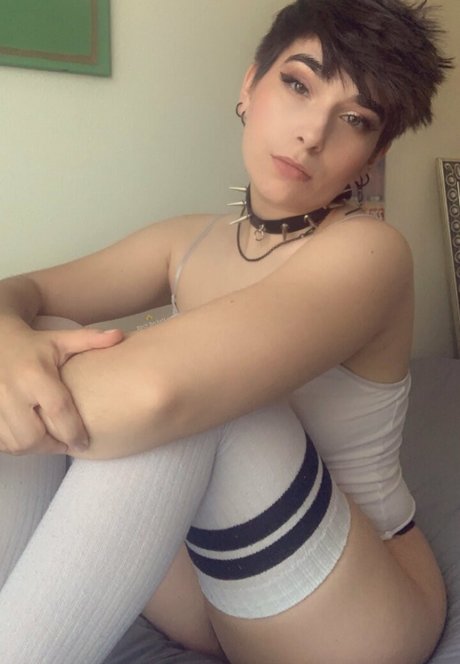 Naakte gelekte OnlyFans-foto van Banginbirch