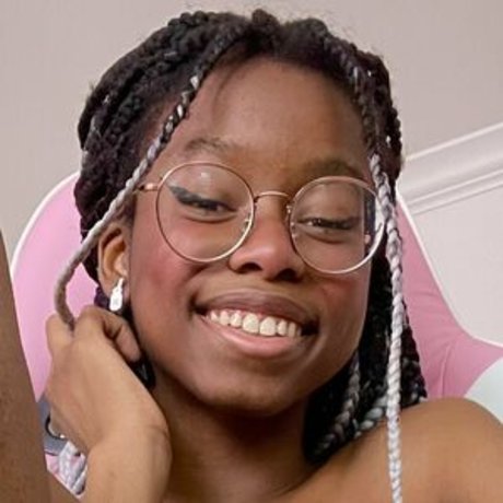 Naakte gelekte OnlyFans-foto van Mymelodyirl
