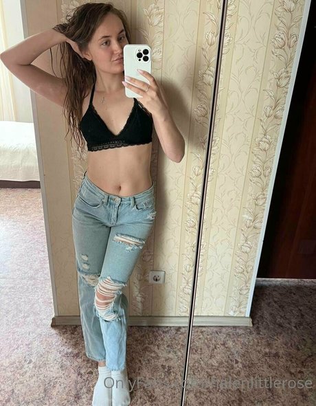Naakte gelekte OnlyFans-foto van Helenlittlerose