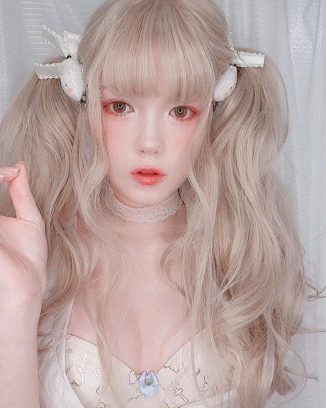 Tsuruko The Alien