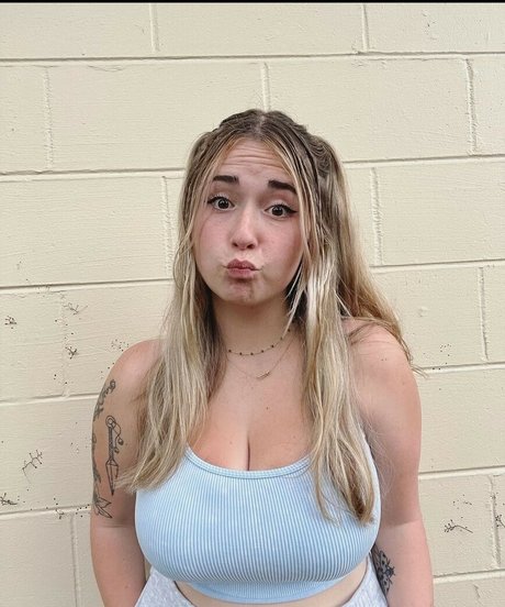 Naakte gelekte OnlyFans-foto van Cherrycgames