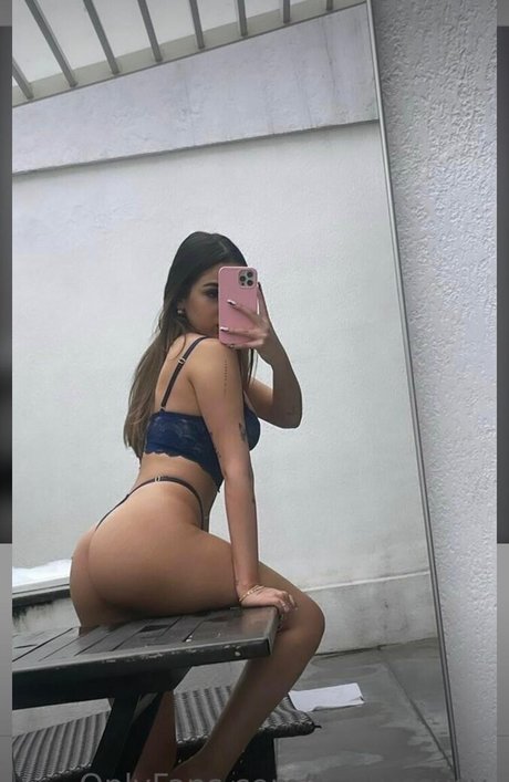 Naakte gelekte OnlyFans-foto van Susy Towerssusy