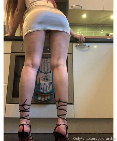 Naakte gelekte OnlyFans-foto van Solesofgolduk