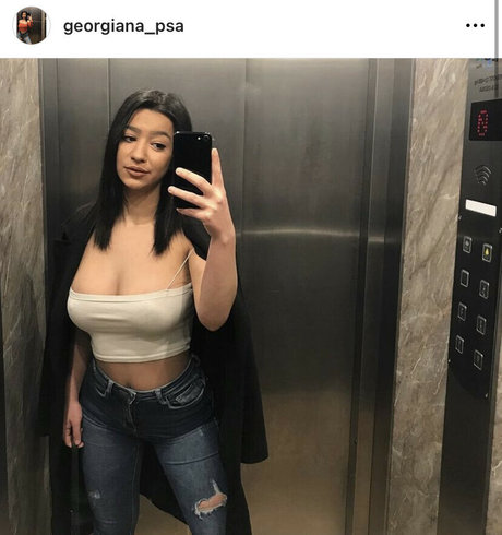 Naakte gelekte OnlyFans-foto van Georgianapsa