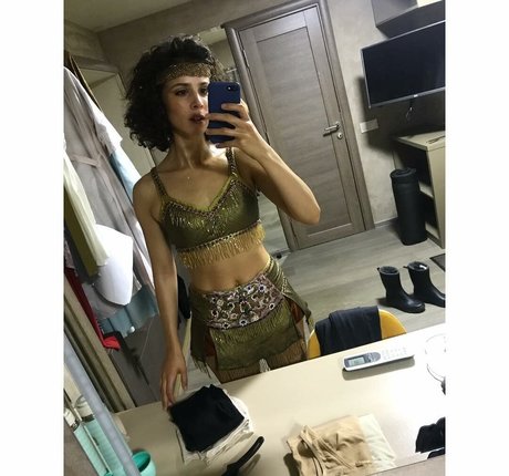 Aylin Tezel