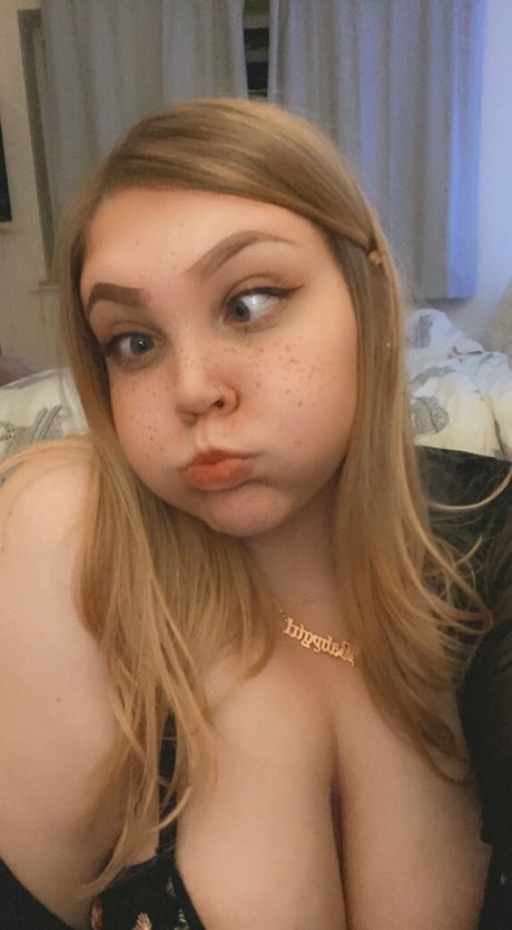 Naakte gelekte OnlyFans-foto van Pr1ncessgl1tter
