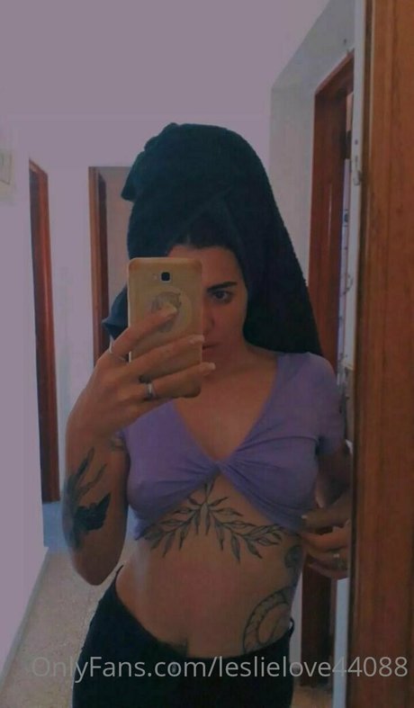 Naakte gelekte OnlyFans-foto van Leslielove44088