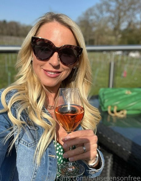Naakte gelekte OnlyFans-foto van Louisejensonfree