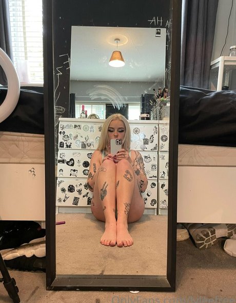 Naakte gelekte OnlyFans-foto van Lyleefree