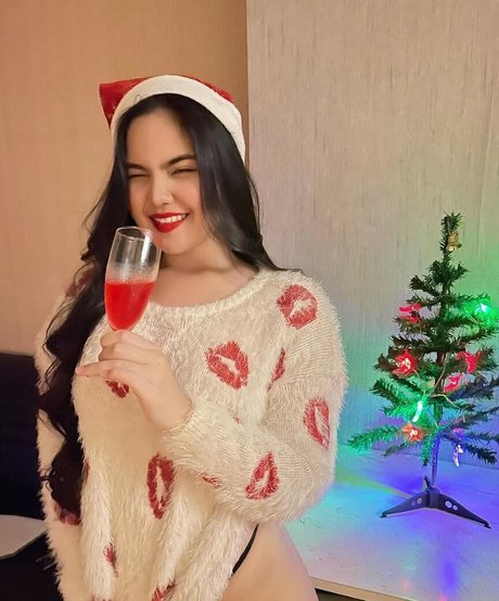 Naakte gelekte OnlyFans-foto van Pwichyzbae