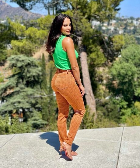 Naakte gelekte OnlyFans-foto van Natalie Martinez