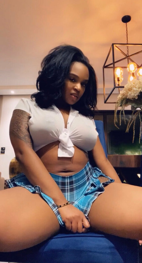 Naakte gelekte OnlyFans-foto van Msdamnfree