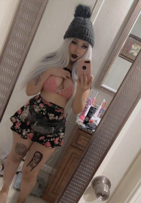 Naakte gelekte OnlyFans-foto van Softporecorn