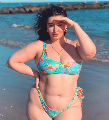 Naakte gelekte OnlyFans-foto van Kellee Moran