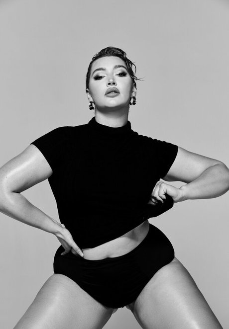 Naakte gelekte OnlyFans-foto van Kellee Moran