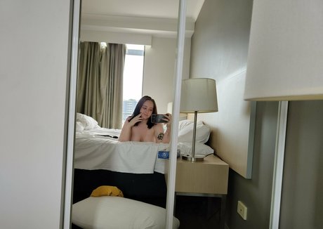 Naakte gelekte OnlyFans-foto van Gothgamergirl123