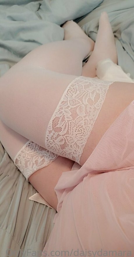 Naakte gelekte OnlyFans-foto van Daisydamara