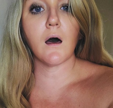 Naakte gelekte OnlyFans-foto van Maddie Lynn