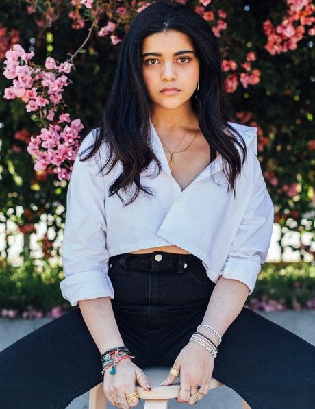 Naakte gelekte OnlyFans-foto van Iman Vellani